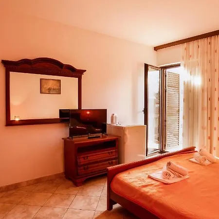 Apartments And Rooms Marija Budva Exterior photo