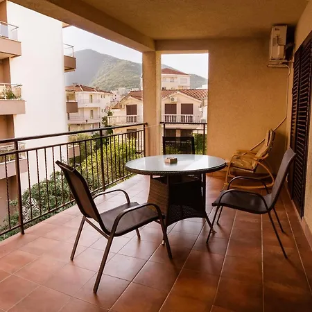 Apartments And Rooms Marija Budva Exterior photo