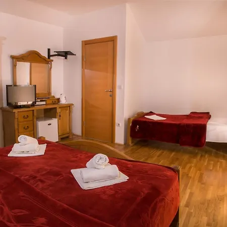 Apartments And Rooms Marija Budva Exterior photo