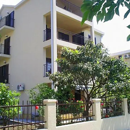 Apartments And Rooms Marija Budva Exterior photo